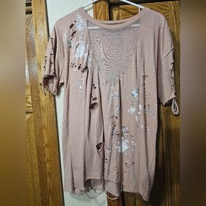 Affliction Women's Distressed V-Neck Tee in Dusty Pink